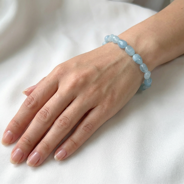 Aquamarine 8–10mm Bead – Serenity, Protection & Flow