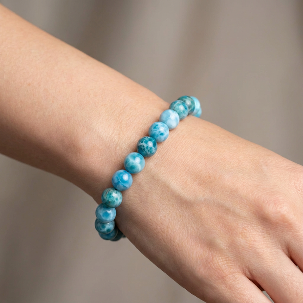 Blue Apatite 8–10 mm Bead Bracelet – Motivation, Confidence & Clear Communication